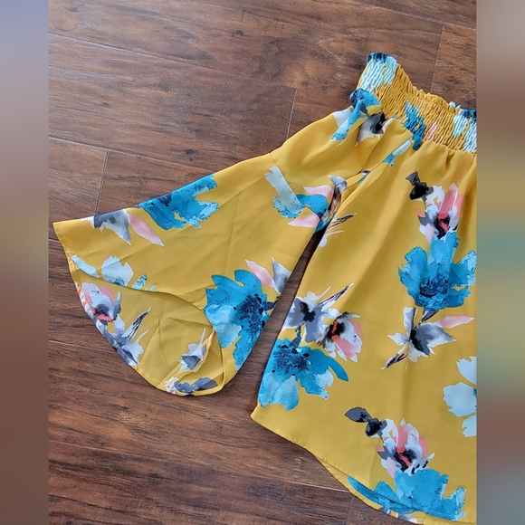 Charming Charlie Off The Shoulder Floral Blouse Size Medium - Picture 8 of 14